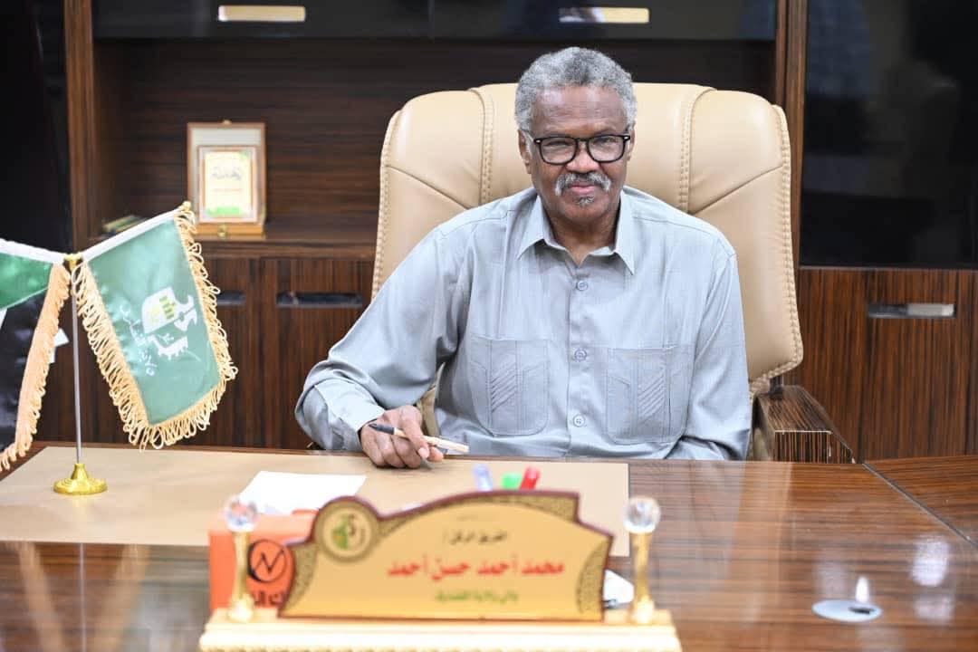 والي القضارف