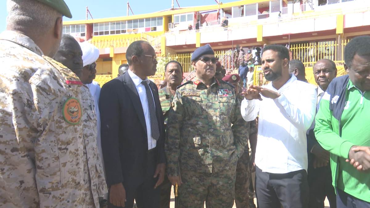 تفقد استادي الهلال والمريخ.. الفريق جابر يدفع جهود استعادة النشاط الرياضي بالخرطوم تفقد استادي الهلال والمريخ.. الفريق جابر يدفع جهود استعادة النشاط الرياضي بالخرطوم