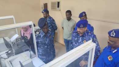 أعلن مدير الإدارة العامة للجوازات والهجرة في السودان، اللواء شرطة حقوقي عبد المحمود العوض، عن بدء العمل بالنسخة المحدثة من نظام الجواز الإلكتروني، مؤكداً أن الخطوة تهدف إلى مواكبة التطور العالمي في أنظمة الهوية الرقمية وتقليص زمن المعاملات