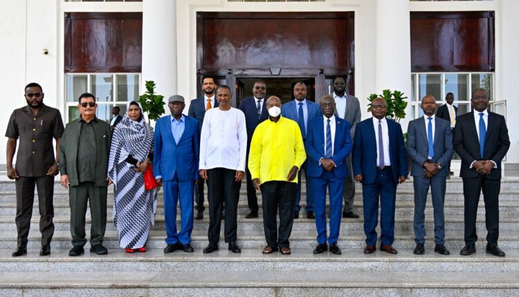 الرئيس الأوغندي يكشف تفاصيل حصرية عن لقائه بحميدتي في كمبالا