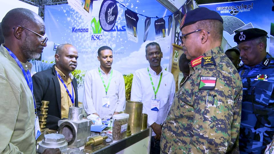 رسم عضو مجلس السيادة الانتقالي ومساعد القائد العام للجيش السوداني، الفريق إبراهيم جابر، ملامح مرحلة ما بعد النزاع، معلناً أن القوات المسلحة تتقدم بثبات نحو "نصر نهائي وشيك"، بالتزامن مع إطلاق خطة طموحة لإعادة إحياء القطاع الصناعي الذي عصفت به الحرب.