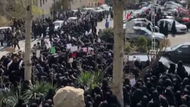 ـ شددت الحكومة الإيرانية، الثلاثاء، على أنها تفضّل المسار الدبلوماسي على خيار الحرب، لكنها في الوقت نفسه مستعدة لكلا الاحتمالين، مؤكدة أنها ستستخدم «كل وسائل الردع» لمنع أي سوء تقدير في ظل تصاعد التوترات الإقليمية