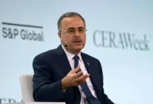 حذر رئيس أرامكو السعودية وكبير إدارييها التنفيذيين، المهندس أمين الناصر، من أن استمرار إغلاق مضيق هرمز قد يترتب عليه "عواقب وخيمة" على أسواق النفط العالمية