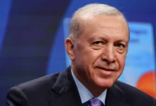 وجّه الرئيس التركي رجب طيب أردوغان السبت تحية خاصة إلى النساء السودانيات المتضررات من النزاع، مؤكداً تضامن بلاده مع "النساء المظلومات" في مناطق الصراعات بمناسبة اليوم العالمي للمرأة.