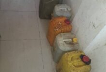 في تطور لافت يعكس تشديد الرقابة على الأسواق، نفذت الإدارة العامة لمباحث التجارة والتموين وحماية المستهلك حملة تفتيش مباغتة بسوق الكلاكلة اللفة، الأربعاء أسفرت عن ضبط مخبز ومصنع حلويات يعملان في ظروف وُصفت بأنها مخالفة للاشتراطات الصحية.