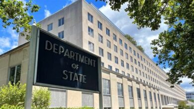 أعلنت وزارة الخارجية الأمريكية الثلاثاء أنّها طالبت رعاياها في 14 دولة في الشرق الأوسط بما فيها إسرائيل والضفة الغربية وقطاع غزة بالمغادرة فوراً باستخدام وسائل النقل التجارية المتاحة، بسبب "مخاطر أمنية جسيمة"