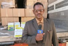 أعلنت وزارة التربية والتعليم في السودان تسليم الدفعة الأولى من كتب المرحلة المتوسطة إلى ولاية الخرطوم، في خطوة تستهدف دعم استقرار العملية التعليمية بعد الأضرار الواسعة التي لحقت بالمؤسسات التعليمية جراء الحرب.