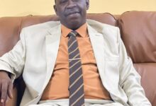  قال محافظ الكرمك، عبد العاطي محمد الفكي، إن مدينة الكرمك الواقعة بإقليم النيل الأزرق شهدت «غزوًا من دولة مجاورة» بعد دخول مليشيا الدعم السريع بدعم لوجستي من تلك الدولة، ما عرض سلامة المواطنين للخطر.