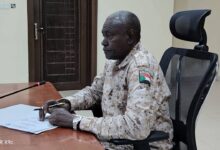 كشفت تقارير لجنة أمن ولاية الخرطوم عن تطورات أمنية لافتة خلال عطلة عيد الفطر، أبرزها القبض على ما وُصف بـ"أكبر تاجر مخدرات" في عملية نوعية، إلى جانب إحباط شبكات تهريب وإيقاف عصابات تنشط في النهب.