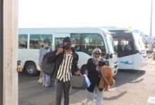 في عملية لوجستية معقدة عكست تنسيقاً دبلوماسياً مكثفاً، استقبل مطار بورتسودان الدولي مساء الجمعة 24 طالباً سودانياً جرى إجلاؤهم من الجامعات الإيرانية، في خطوة تأتي تنفيذاً لتوجيهات حكومية مباشرة بتأمين عودة الرعايا العالقين في الخارج.