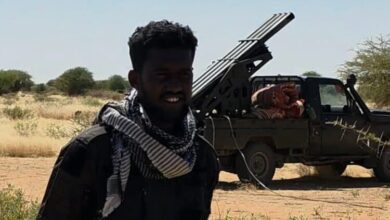 كشف الفدائي علي صلاح الدين، القائد في قوات الإسناد، تفاصيل غنائم معركة بارا حتى الساعة الخامسة مساء الخميس، مؤكداً أن القوات المسلحة والقوة المشتركة والقوات المساندة الأخرى حققت انتصاراً حاسم