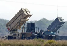 أعلنت وزارة الدفاع في دولة قطر، الخميس، أن أنظمة الدفاع الجوي تصدت لهجوم صاروخي استهدف البلاد بعدة موجات، في تصعيد أمني خطير تشهده المنطقة على خلفية التوترات العسكرية المتصاعدة في الشرق الأوسط.