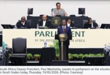قال بول ماشاتيله، نائب رئيس جنوب أفريقيا، يوم الخميس، إن مصير اتفاق السلام الهش في جنوب السودان يعتمد بشكل مباشر على قادة البلاد، في إشارة إلى الرئيس سلفا كير ميارديت ونائبه الأول الموقوف رياك مشار، وذلك في ظل دخول المرحلة الانتقالية منعطفًا حرجًا