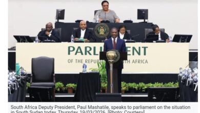 قال بول ماشاتيله، نائب رئيس جنوب أفريقيا، يوم الخميس، إن مصير اتفاق السلام الهش في جنوب السودان يعتمد بشكل مباشر على قادة البلاد، في إشارة إلى الرئيس سلفا كير ميارديت ونائبه الأول الموقوف رياك مشار، وذلك في ظل دخول المرحلة الانتقالية منعطفًا حرجًا