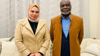 أكد وزير المالية والتخطيط الاقتصادي السوداني، جبريل إبراهيم، أن ما يجري في منطقة مستريحة بولاية شمال دارفور هو صراع داخل قبيلة واحدة بين المحاميد والماهرية وفروع أخرى، وليس نزاعًا قبليًا عامًا.