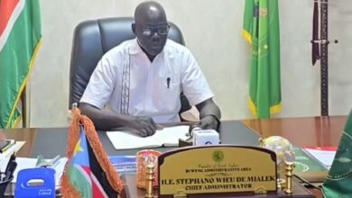 استيقظت منطقة "أبيمنم" الإدارية في شمال جنوب السودان يوم الأحد على وقع "مجزرة" مروعة أودت بحياة مسؤولين محليين وقادة عسكريين، مما فجر صراع اتهامات حاداً بين السلطات الإدارية وولاية الوحدة والمعارضة المسلحة حول هوية المخططين والمنفذين.