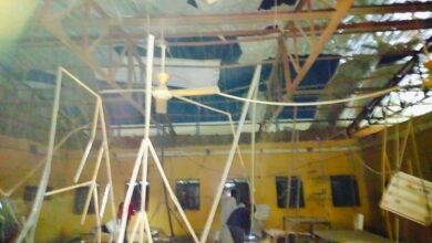  أدانت حكومة ولاية النيل الأبيض بأشد العبارات استمرار استهداف المدنيين العُزّل في مدينة كوستي لليوم الثاني على التوالي بواسطة طائرات مسيّرة تابعة للمليشيا المتمردة.