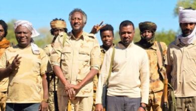 أفادت مصادر عسكرية سودانية بأن مليشيا الدعم السريع أجلت  قائدها الثاني عبد الرحيم دقلو من مدينة الفولة بولاية غرب كردفان، عقب غارات جوية مكثفة نفذها الجيش السوداني على مواقع تابعة للمليشيا في المنطقة