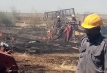 أعلنت السلطات السودانية، اليوم الأحد، أن قوات الدفاع المدني في ولاية الجزيرة تمكنت من السيطرة على حريق اندلع بالورشة الزراعية التابعة لمصنع سكر الجنيد، دون تسجيل خسائر بشرية.