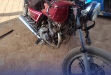 أوقفت شرطة محلية بحري، شمالي الخرطوم، ثلاثة أشخاص بتهمة انتحال صفة أفراد من الشرطة المجتمعية وممارسة أنشطة غير قانونية، وفق ما أفادت به مصادر شرطية الثلاثاء.