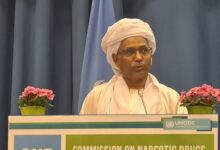 دعا السودان مكتب الأمم المتحدة المعني بالمخدرات والجريمة (UNODC) إلى صياغة برنامج استجابة طارئة يتناسب مع التعقيدات الراهنة في البلاد، مطالباً بتوفير دعم لوجستي عاجل لترميم البنية التحتية الرقابية التي تعرضت لدمار واسع نتيجة المواجهات المسلحة.