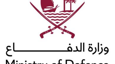 أعلنت وزارة الدفاع القطرية في وقت مبكر من صباح الأحد سقوط طائرة هليكوبتر عسكرية في المياه الإقليمية للدولة، بعد تعرضها لعطل فني أثناء تنفيذ مهمة وصفتها بأنها “روتينية”