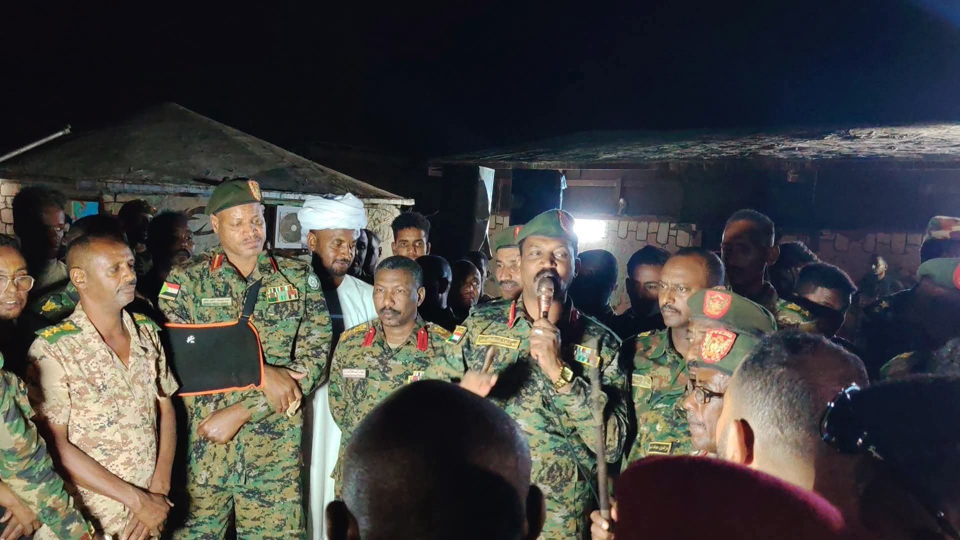 هدية بـ265 ألف دولار تشعل الجدل في السودان هدية بـ265 ألف دولار تشعل الجدل في السودان