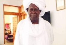 غيب الموت في العاصمة المصرية القاهرة، فجر الأحد، رجل الأعمال السوداني البارز الطيب سيد مكي، أحد أعمدة مدينة أم درمان التاريخية ورمز صناعة الحلويات التقليدية في السودان، عن عمر يناهز التسعين عاماً.