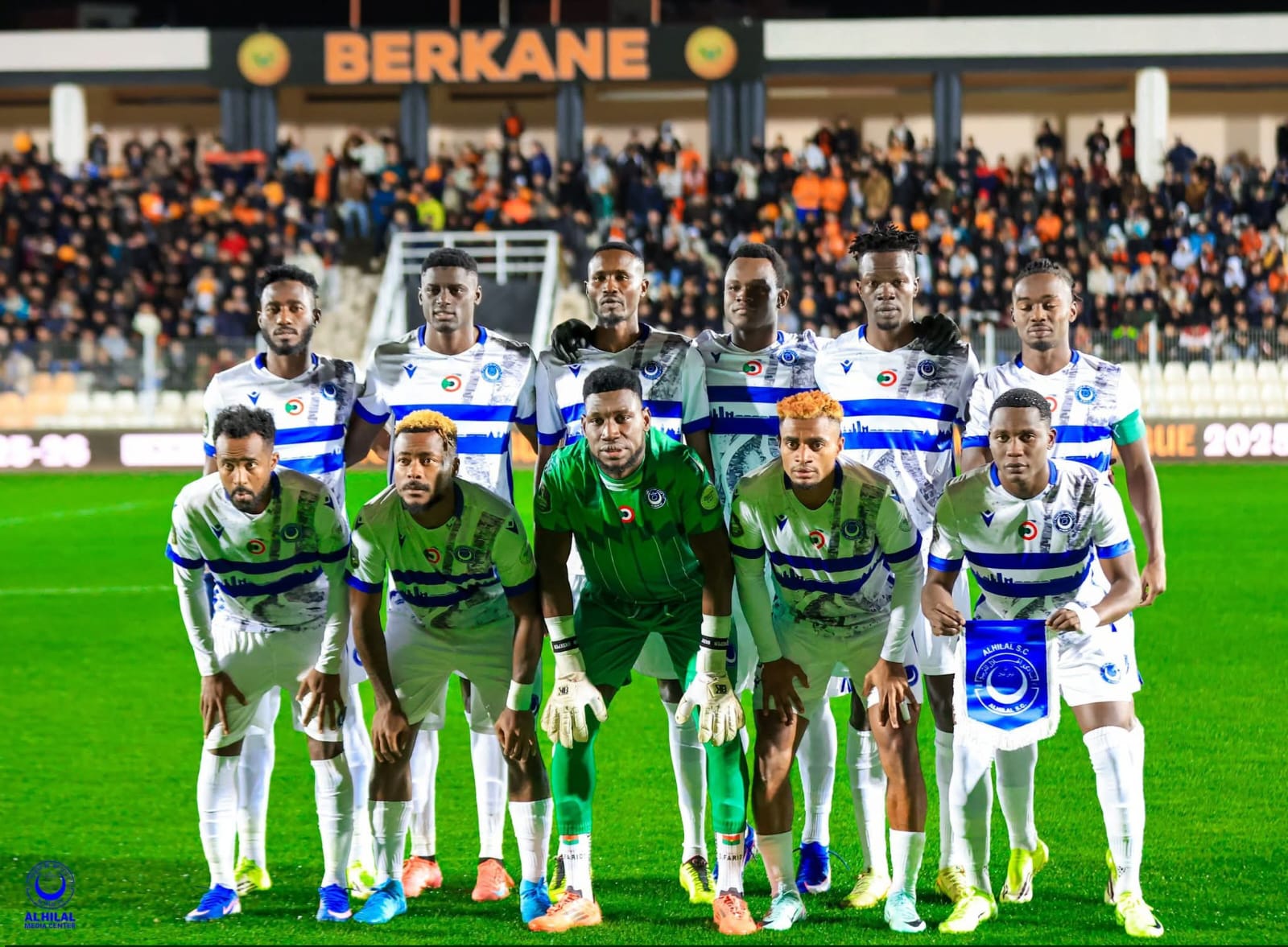 أشاد نائب رئيس مجلس إدارة نادي الهلال السوداني محمد إبراهيم العليقي بالأداء الذي قدمه الفريق أمام نهضة بركان المغربي، مؤكداً أن التعادل خارج الأرض نتيجة إيجابية، رغم أن الطموح كان تحقيق الأفضل.