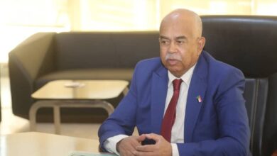 التقى وزير الطاقة السوداني المهندس  مستشار المعتصم إبراهيم أحمد بوفد من شركة "شيوان" الصينية المتخصصة في توريد المحولات وقطع الغيار لقطاع الكهرباء في السودان، لبحث سبل تعزيز التعاون الفني لدعم استقرار الشبكة القومية للكهرباء.