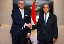 جدّدت مصر، على لسان وزير خارجيتها بدر عبد العاطي،  الثلاثاء رفضها القاطع لأي تدخلات خارجية من شأنها تأجيج الصراع في السودان أو تقويض فرص التسوية السياسية، في موقف يعكس تشدداً دبلوماسياً متصاعداً تجاه مسار الحرب المستمرة في البلاد