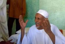 انتقل إلى رحمة الله تعالى صباح اليوم مولانا الشيخ الخليفة الطيب الجد ود بدر، رئيس السجادة القادرية في السودان، وذلك بمستشفى الحياة في منطقة مصر الجديدة بالعاصمة المصرية القاهرة.