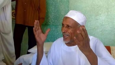 انتقل إلى رحمة الله تعالى صباح اليوم مولانا الشيخ الخليفة الطيب الجد ود بدر، رئيس السجادة القادرية في السودان، وذلك بمستشفى الحياة في منطقة مصر الجديدة بالعاصمة المصرية القاهرة.