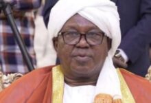 أثار سلطان عموم دار مساليت، سعد بحر الدين، جدلاً واسعًا خلال الاجتماع التحضيري لمؤتمر برلين بشأن السودان، بعد أن وجّه انتقادات حادة للجهات المنظمة، رافضًا بصورة قاطعة أي طرح يساوي بين القوات المسلحة السودانية وما وصفها بـ"المليشيا المتمردة"