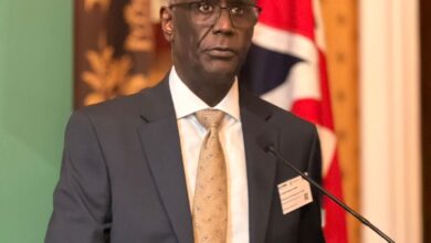 نشرت صحيفة فاينانشال تايمز البريطانية، في عددها الصادر يوم الاثنين 20 أبريل، ردّ السفير بابكر الصديق محمد الأمين، رئيس بعثة سفارة السودان في لندن، على مقال رجل الأعمال السوداني مو إبراهيم الصادر في 13 أبريل الجاري بشأن تطورات الحرب في السودان.