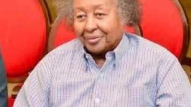 نفى الدكتور كمال شداد، الرئيس السابق للاتحاد السوداني لكرة القدم، صحة التصريح المتداول والمنسوب إليه داخل مجموعة “هلالاب طول العمر” باسم “أبو التيمان”، والمتعلق بأزمة مباراة الهلال السوداني ونهضة بركان.