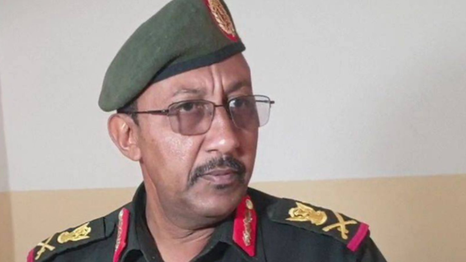 السيادة الانتقالي، القائد العام للقوات المسلحة، الفريق أول ركن عبد الفتاح البرهان، قرارًا بتعيين اللواء الركن طارق سعود مديرًا لمكتب رئيس مجلس السيادة، خلفًا للواء الركن عادل إسماعيل أبوبكر (سبدرات).