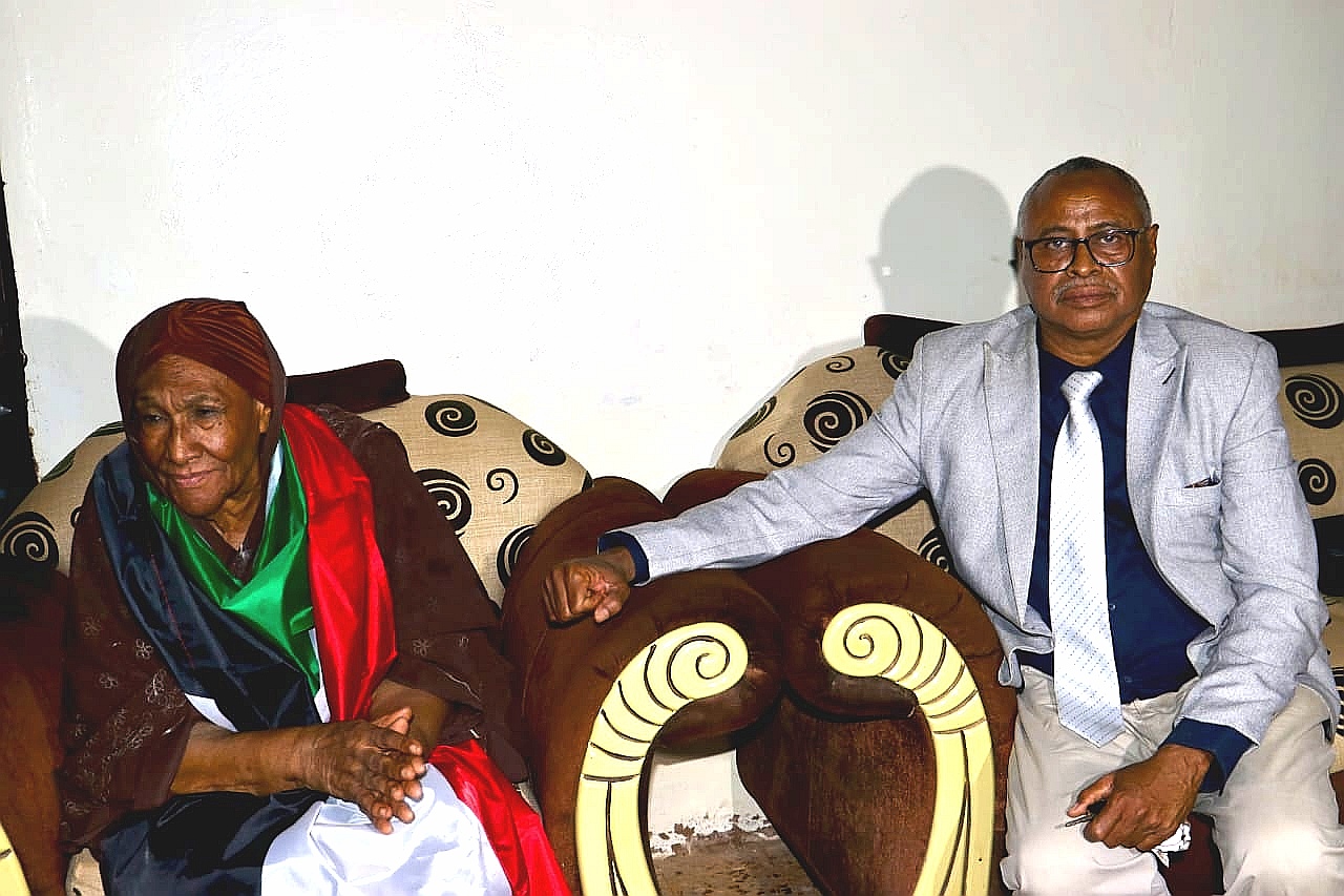 آمال عباس في موقع جديد.. تكريم استثنائي يثير الانتباه