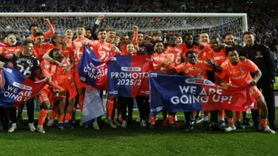 حجز كوفنتري سيتي مقعده رسميًا في الدوري الإنجليزي الممتاز، بعد تعادل مثير 1-1 أمام بلاكبيرن روفرز، ضمن منافسات دوري البطولة الإنجليزية، ليُنهي غيابًا دام 25 عامًا عن دوري الأضواء.