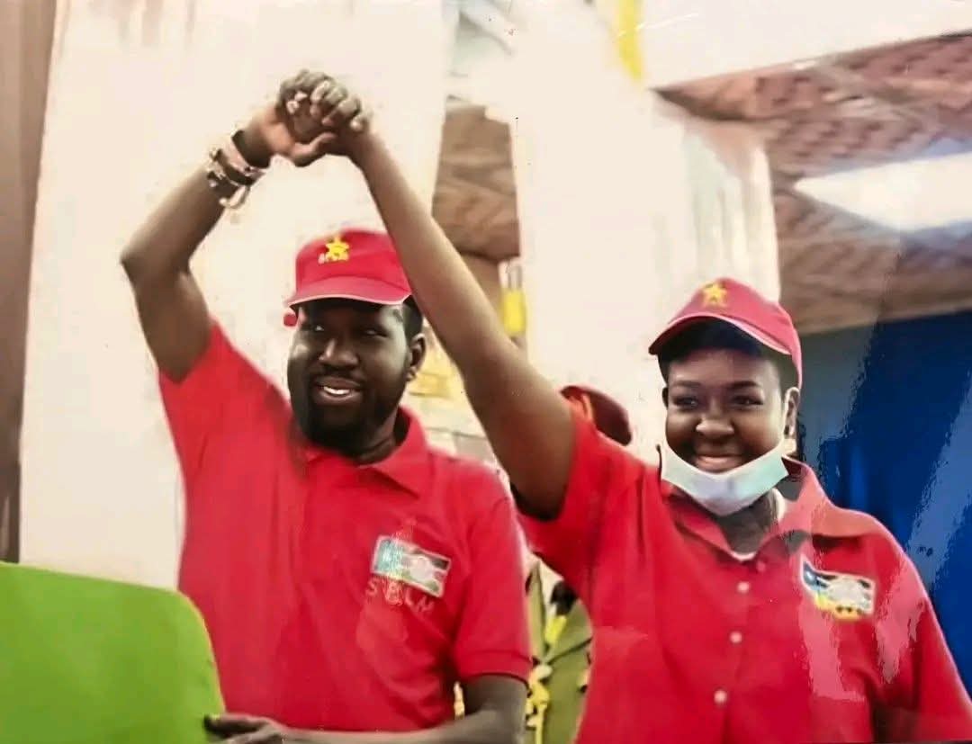 أعربت جيمّا نونو كومبا، رئيسة المجلس الوطني التشريعي الانتقالي السابقة في جنوب السودان، عن امتنانها للرئيس سلفا كير ميارديت بعد انتهاء فترة ولايتها من 2 أغسطس 2021 وحتى 6 أبريل 2026، مؤكدة التزامها بمواصلة خدمة البلاد والمساهمة في تعزيز السلام والاستقرار.