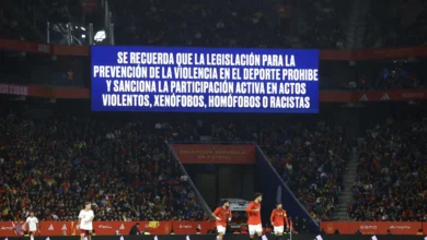 أفادت شبكة The Athletic الثلاثاء بأن مباراة ودية جمعت منتخب إسبانيا بنظيره المصري شهدت توتراً جماهيرياً بعد ترديد بعض مشجعي المنتخب الإسباني هتافات وصفت بالتمييزية ضد المسلمين.