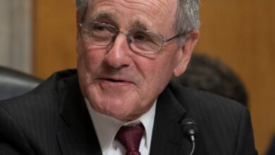 أشاد السيناتور جيم ريش، رئيس لجنة العلاقات الخارجية في مجلس الشيوخ، بالعقوبات التي فرضتها إدارة دونالد ترامب على أفراد وكيانات متورطين في تجنيد مقاتلين من كولومبيا للقتال في السودان لصالح  مليشيا الدعم السريع