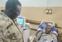   ـ في ظل معاناة متزايدة لمرضى الفشل الكلوي بسبب نقص المعينات الطبية وتعطل عدد من الماكينات، تحركت حكومة ولاية النيل الأبيض باتجاه احتواء الأزمة، بعد زيارة ميدانية أجراها والي الولاية الفريق الركن قمر الدين محمد فضل المولى إلى مركز عباس إبراهيم لغسيل الكلى بمدينة كوستي.