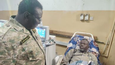   ـ في ظل معاناة متزايدة لمرضى الفشل الكلوي بسبب نقص المعينات الطبية وتعطل عدد من الماكينات، تحركت حكومة ولاية النيل الأبيض باتجاه احتواء الأزمة، بعد زيارة ميدانية أجراها والي الولاية الفريق الركن قمر الدين محمد فضل المولى إلى مركز عباس إبراهيم لغسيل الكلى بمدينة كوستي.