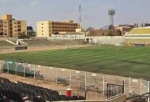 تستعد اللجنة العليا لتأهيل وصيانة إستادات وملاعب ولاية الخرطوم لإطلاق خطوة جديدة في مشروع إعادة تأهيل إستاد الخرطوم، عبر تدشين العمل في أرضية الملعب بوصول النجيل الصناعي الجديد، في فعالية دعت لها جميع الرياضيين ومجتمع كرة القدم بالولاية