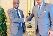 أعلن وزير الثقافة والإعلام والآثار والسياحة خالد الإعيسر، تسليم سفارة السودان بالقاهرة تكلفة تسيير قطار العودة الطوعية المخصص لمنتسبي قطاعات الثقافة والإعلام والآثار والسياحة، إلى جانب المواطنين السودانيين الراغبين في العودة إلى البلاد.