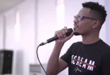 تنظم السفارة الفرنسية في السودان، الأحد المقبل، فعالية خاصة لتأبين الفنان السوداني الراحل محمد الجزار، وذلك بمقر المعهد الفرنسي في العاصمة المصرية القاهرة، بمشاركة أصدقاء الفنان وعدد من المهتمين بالشأن الثقافي السوداني.