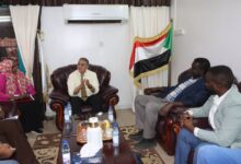بحث المدير العام لوزارة الصحة بولاية الخرطوم والوزير المكلف، د. محمود البدري، مع إدارة المستشفى الصيني بمحلية أمدرمان، الترتيبات الجارية لإعادة تشغيل المستشفى واستئناف تقديم الخدمات الطبية خلال الفترة المقبلة، في إطار جهود إعادة تأهيل المؤسسات الصحية بالولاية.