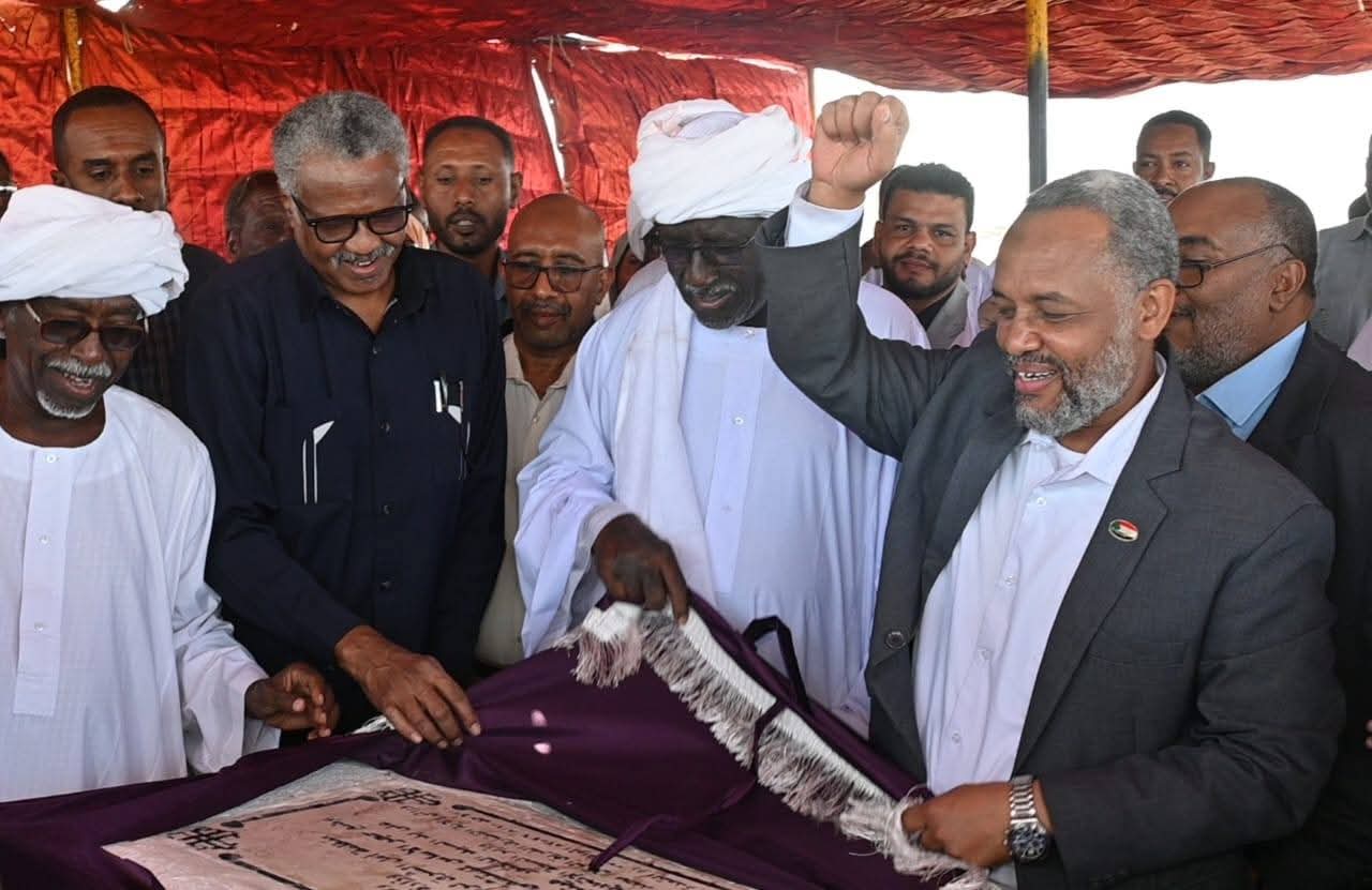 وضع وزير الصحة الاتحادي د. هيثم محمد إبراهيم، برفقة والي القضارف المكلف الفريق الركن محمد أحمد حسن وأعضاء حكومته، حجر الأساس لمستشفى أمل الشرق لعلاج الأورام بولاية القضارف، في خطوة وُصفت بأنها تحول مهم في خدمات علاج السرطان بالبلاد