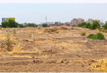 شرعت محلية الخرطوم في تنفيذ أعمال إعادة تأهيل حدائق شرق المطار قبالة شارع عبيد ختم، ضمن خطة تهدف إلى تحسين البيئة العامة ومعالجة التشوهات البصرية في المواقع الحيوية وعلى امتداد الطرق الرئيسة.